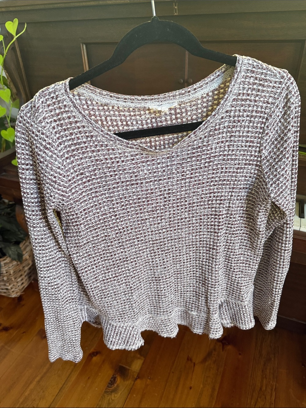 Mystree Scoop Neck Waffle Knit Sweater in Burgundy